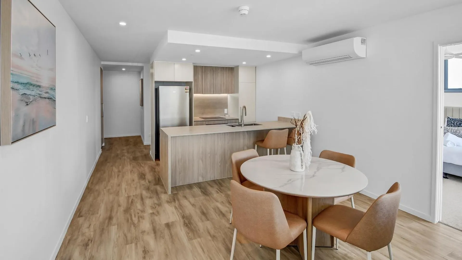 Hotel Lowanna Beach Resort Kawana Buddina