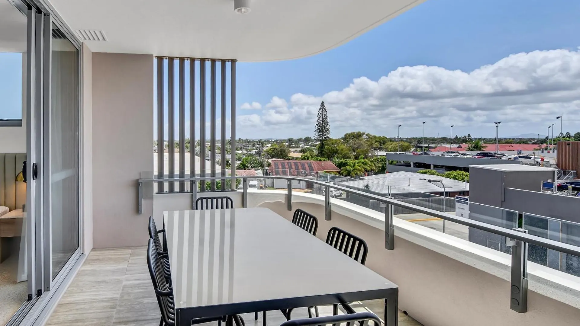 Lowanna Beach Resort Kawana Buddina