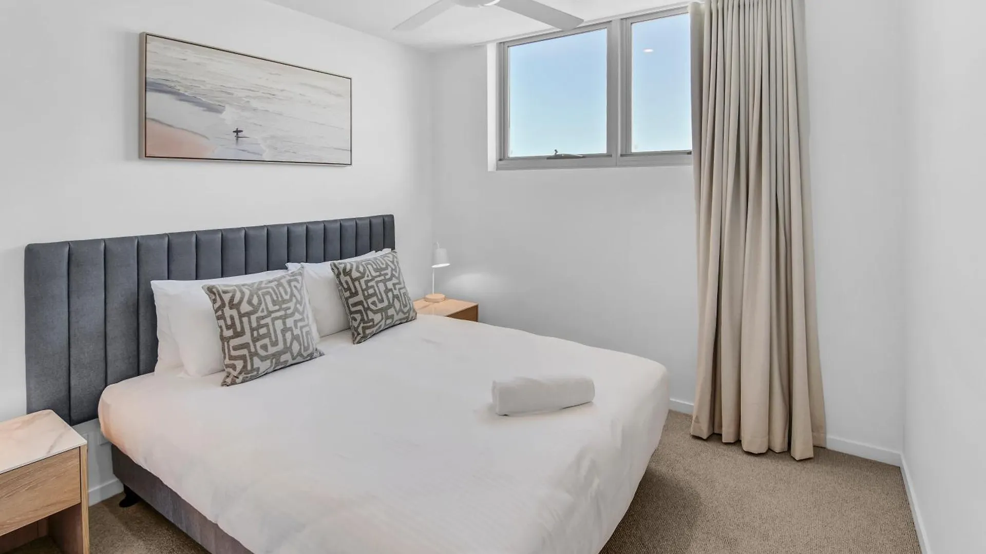 Lowanna Beach Resort Kawana Buddina Australia
